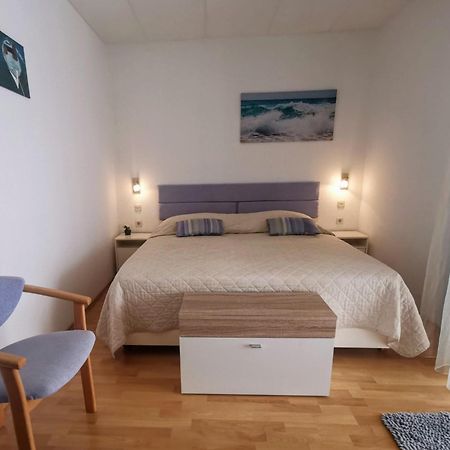 Guesthouse Apartment Bozica Бол Экстерьер фото