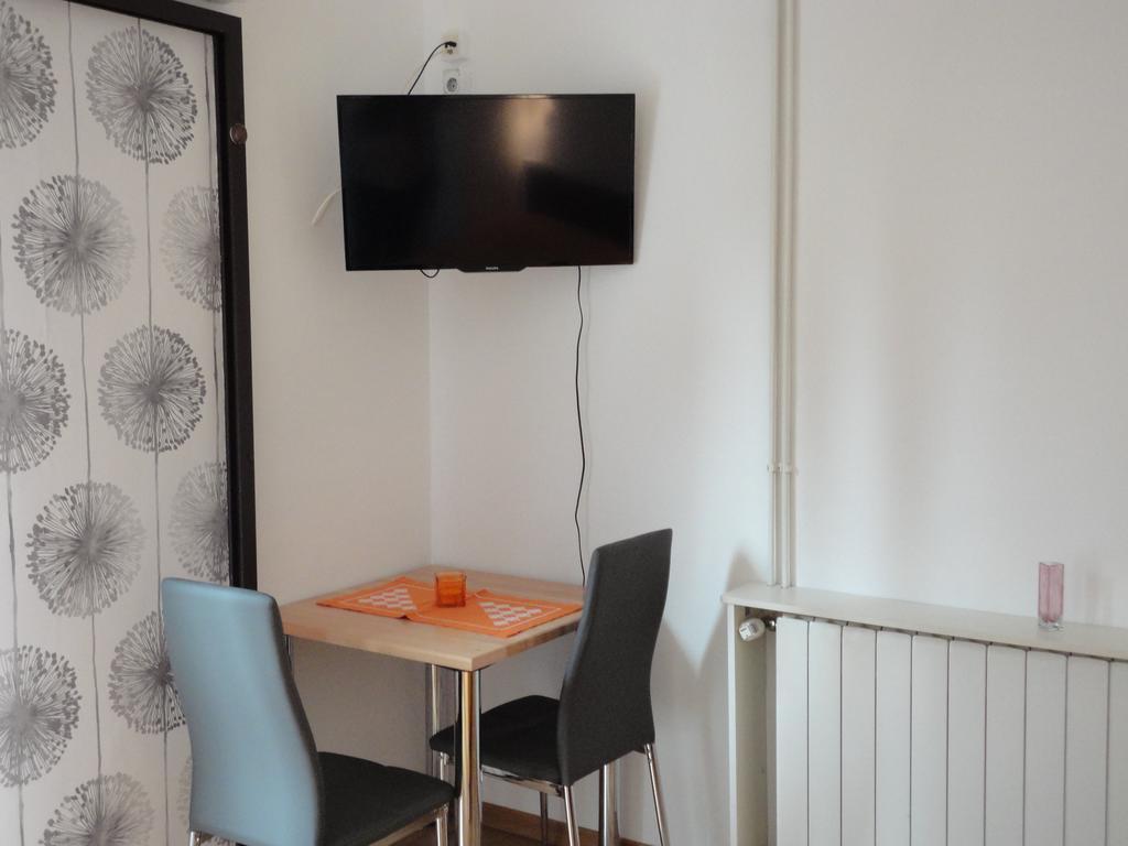 Guesthouse Apartment Bozica Бол Номер фото