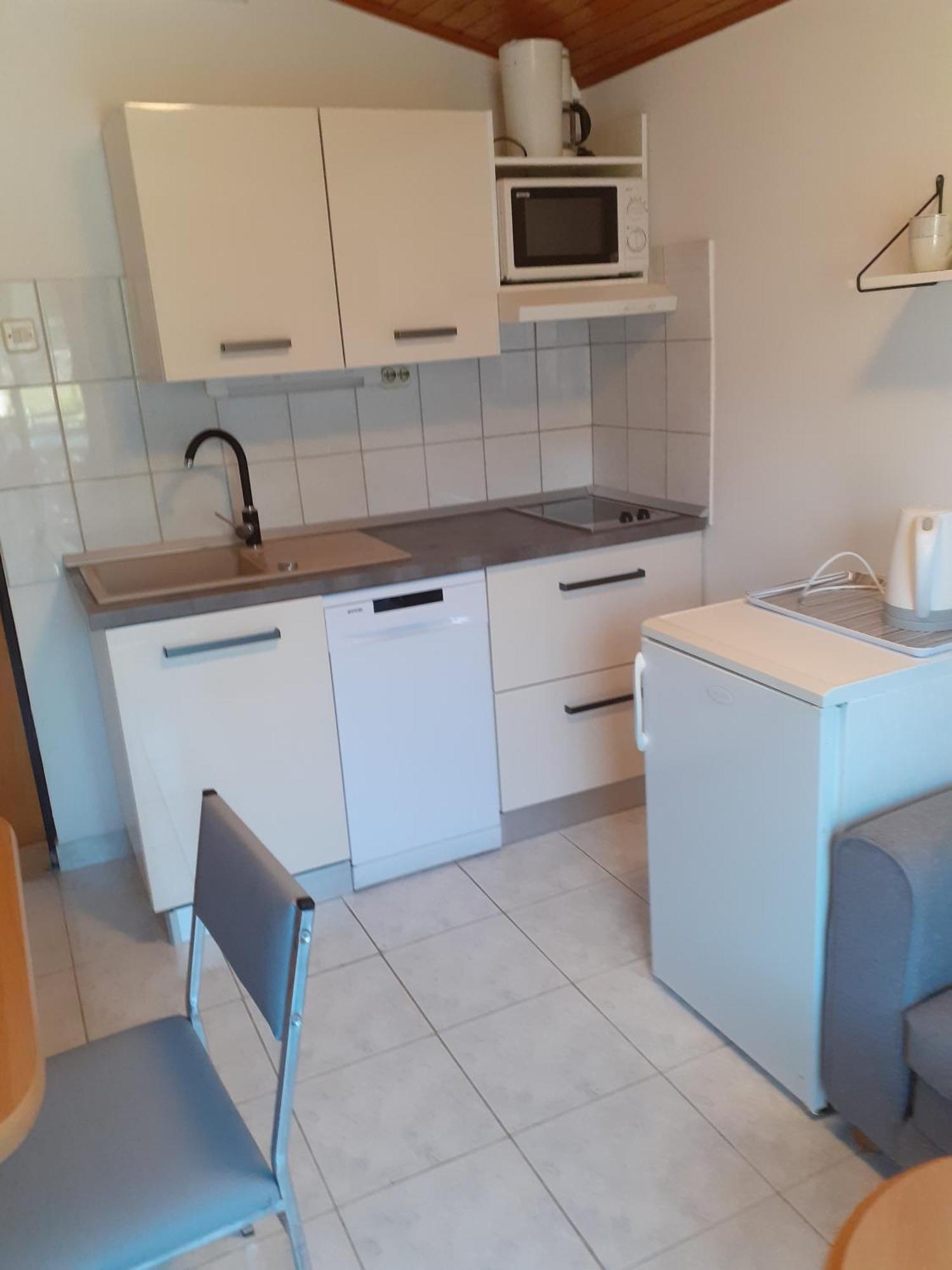Guesthouse Apartment Bozica Бол Экстерьер фото