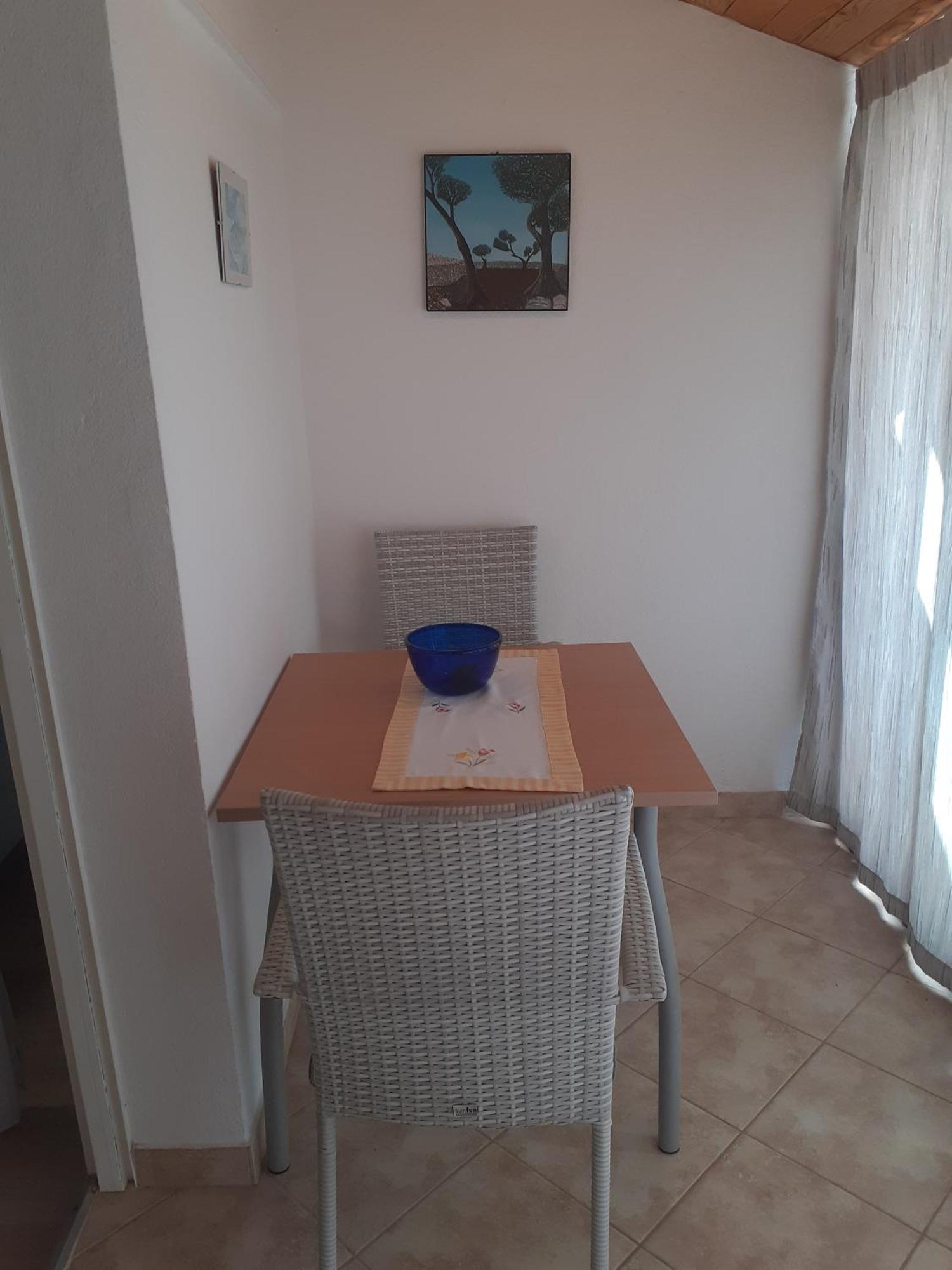 Guesthouse Apartment Bozica Бол Экстерьер фото