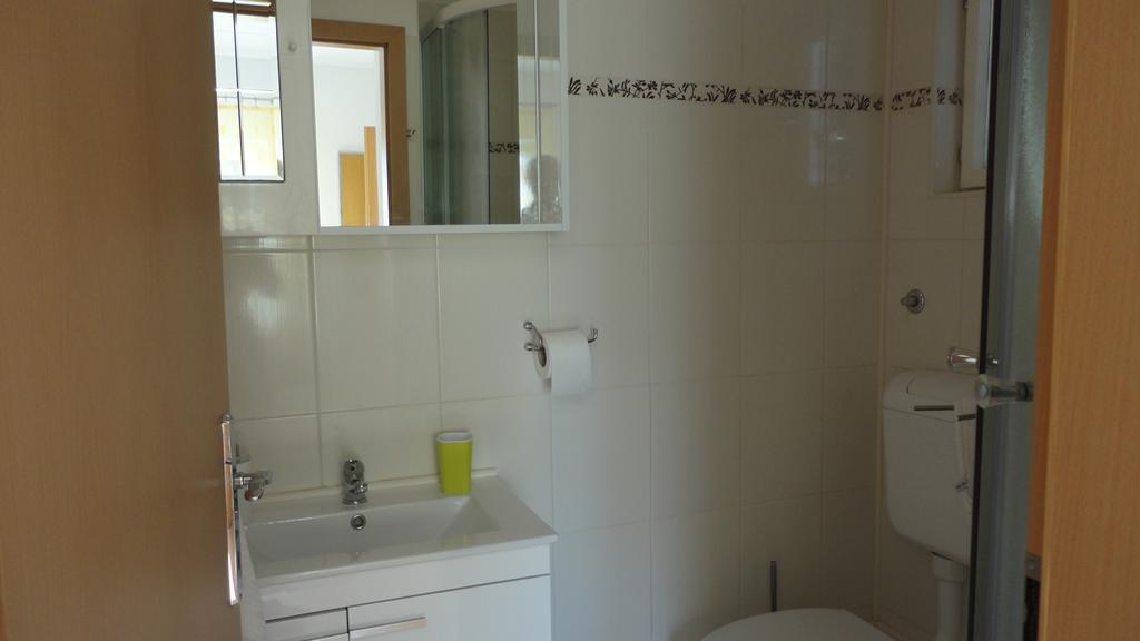 Guesthouse Apartment Bozica Бол Номер фото